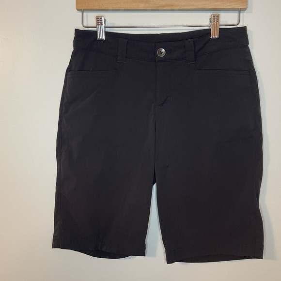 Eddie Bauer Women's Rainier Bermuda Shorts‎ Size 4 10 Inch Inseam - Picture 1 of 11